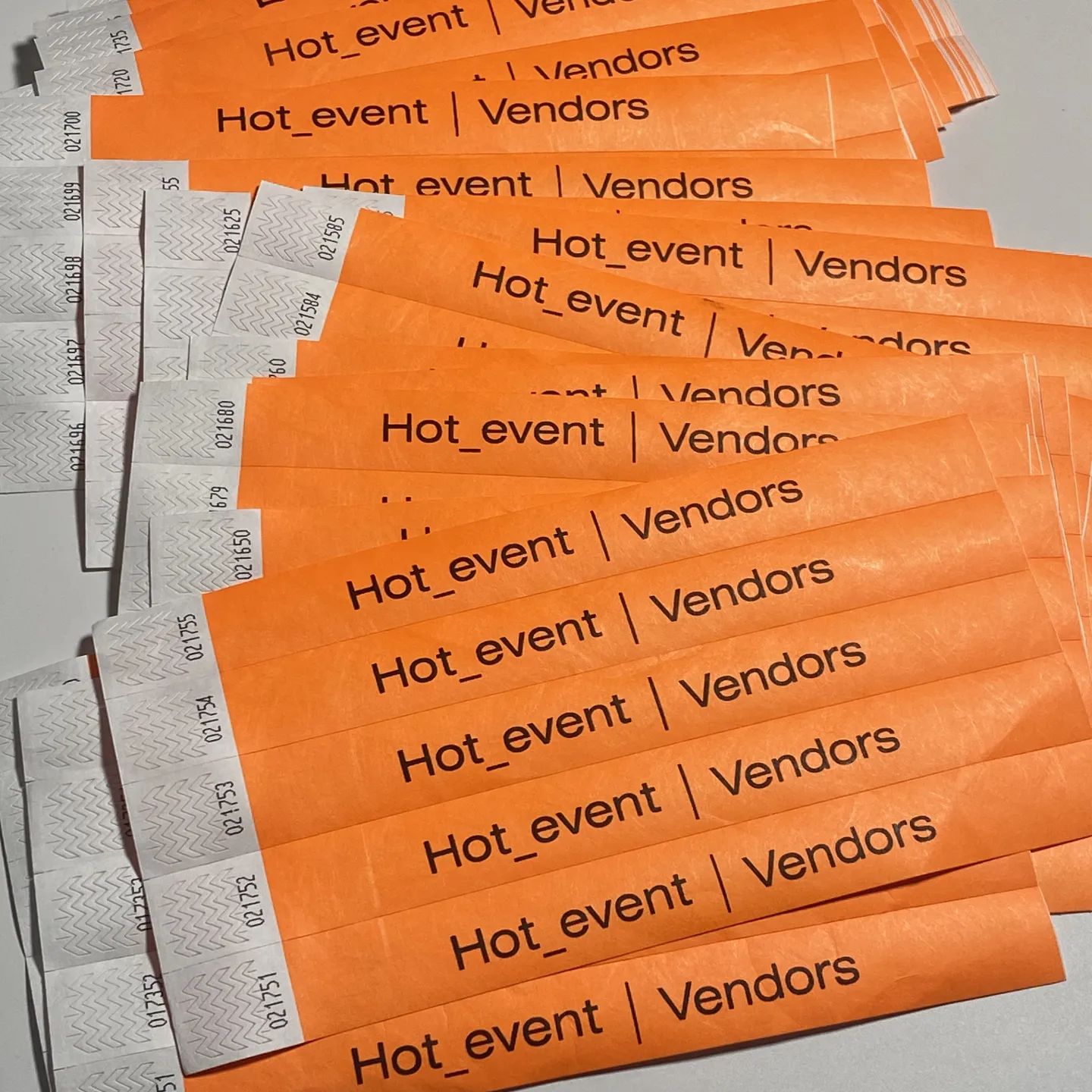 customized tyvek paper handband hotel beach resort restaurant concert show event
                                                        paper wrist party handband handtag printing in lagos abuja nigeria