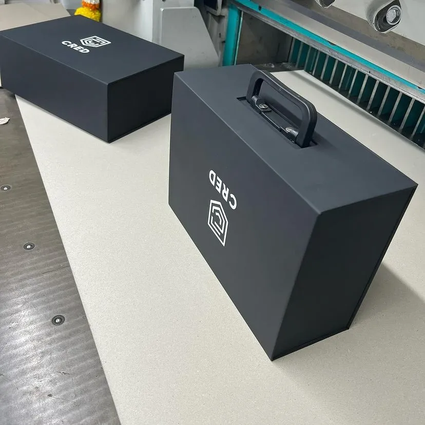 Customized high best quality top branded custom retractable premium gift box branding design and printing in Lagos, Abuja, Nigeria, Africa.