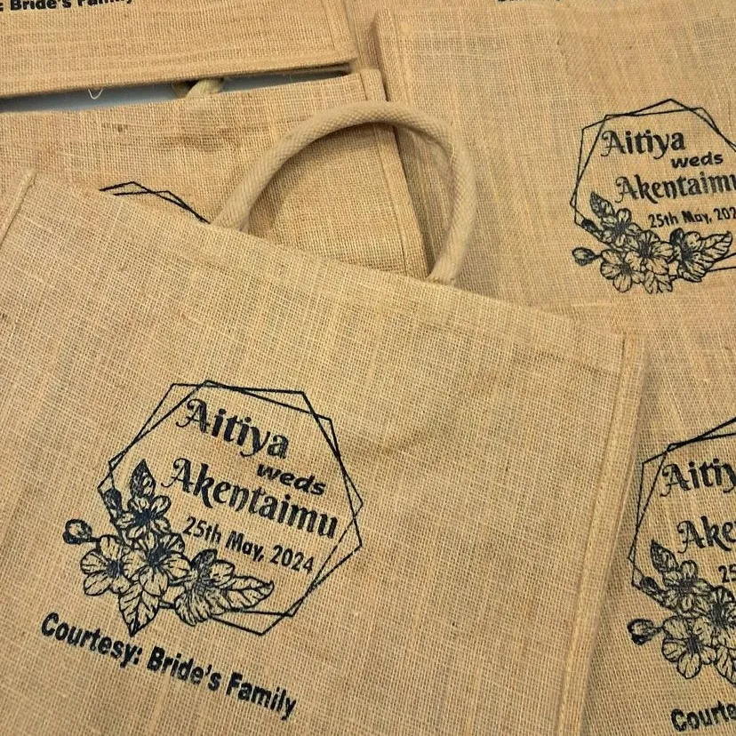 High best top quality customized branded custom premium retractable fancy wedding event souvenir fashionable jute bag design and printing
                                                        in Lagos, Abuja, Nigeria, Africa.
