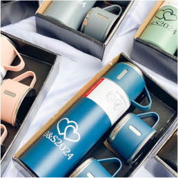 Best high top quality customized branded fashionable retractable luxury premium gift vacuum flask set souvenir gift item design and printing in Lagos, Abuja, Nigeria, Africa.