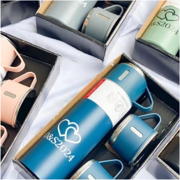 Best high top quality customized branded fashionable retractable luxury premium gift vacuum flask set souvenir gift item design and printing in Lagos, Abuja, Nigeria, Africa.