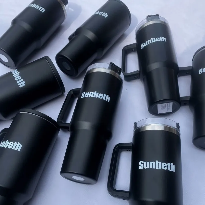 Customized high top quality custom branded company office corporate 40oz vacuum mug tumbler souvenir gift item design and printing in Lagos, Abuja, Nigeria, Africa