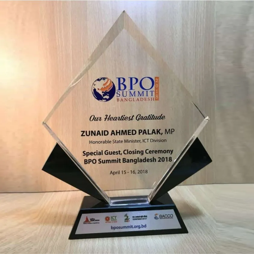 Customized high best quality top branded custom crystal award plaque design and printing in Lagos, Abuja, Nigeria, Africa.